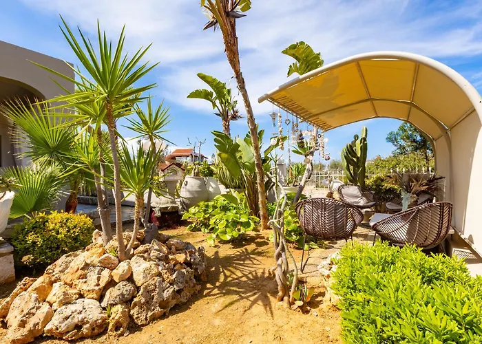 Renas Secret Garden House